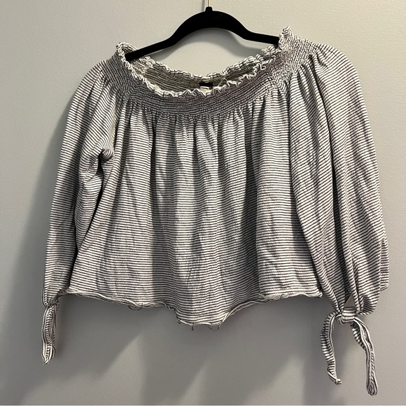 Free People Top Bundle - Picture 6 of 13